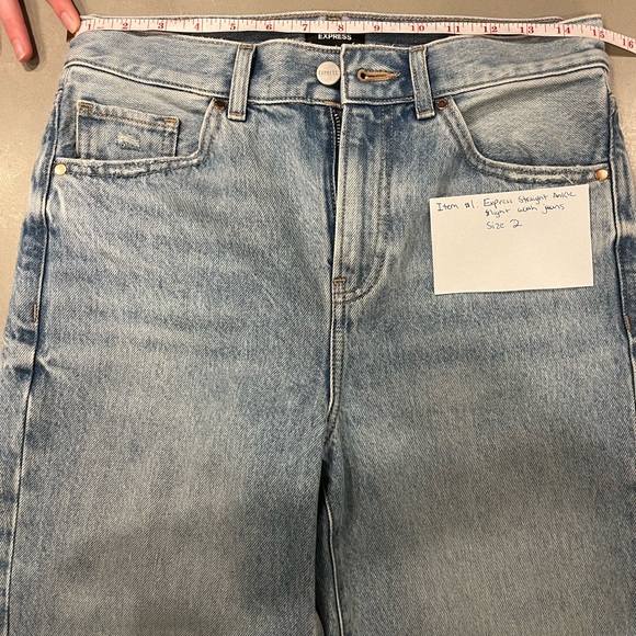 Express Straight Ankle Light Wash Jeans - Picture 3 of 6